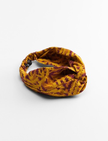 Bentita Zara, mustar