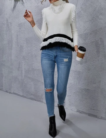 Vesta Emery Rose, alb