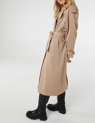 Trench Reserved, bej