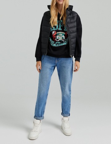 Vesta Bershka, negru