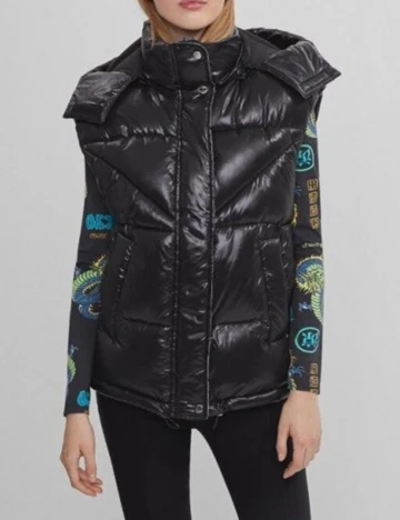 Vesta Bershka, negru