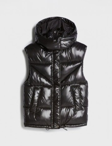 Vesta Bershka, negru