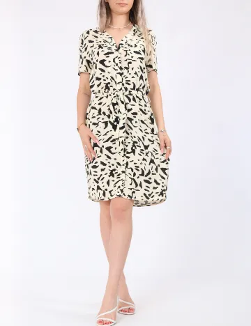 Rochie scurta Vila, crem/negru Crem