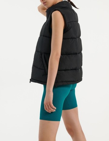 Vesta House Brand, negru