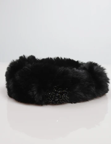 Bentita Alfredo Pauly, negru