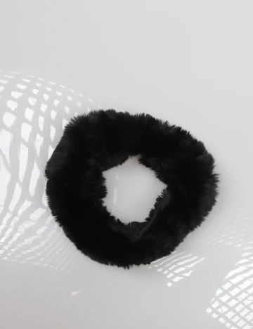 Bentita Alfredo Pauly, negru