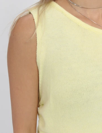 Top SHEIN, galben