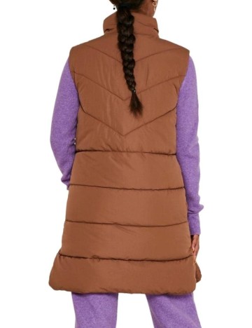 Vesta Noisy May, maro