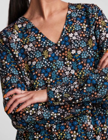 Rochie scurta Pieces, negru floral