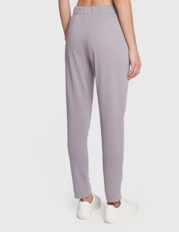 Pantaloni Triumph, mov Mov