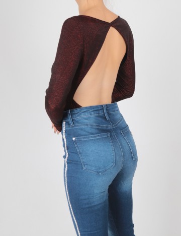 Body Guess, visiniu
