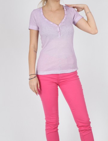 
						Tricou Guess, mov