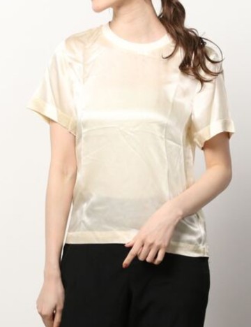 
						Tricou Guess, crem