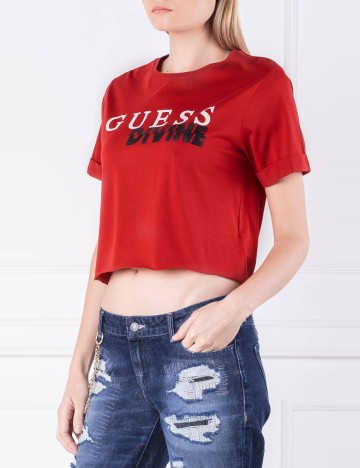 
						Tricou Guess, rosu