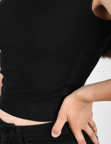 Top Guess, negru