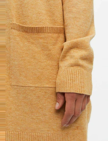 Cardigan Object, mustar