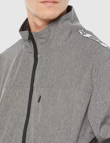Jacheta Guess, gri