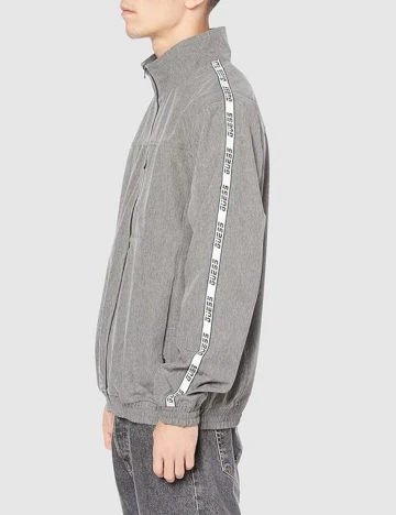 Jacheta Guess, gri