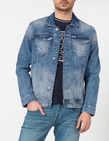 
						Jacheta Guess, albastru