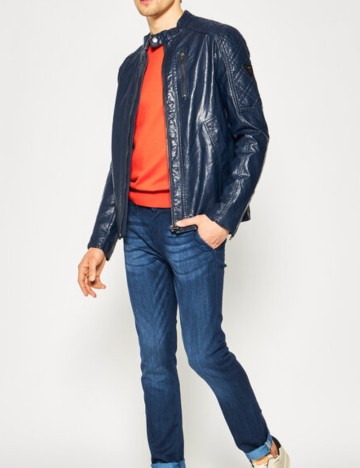 
						Geaca Guess, bleumarin