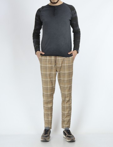 
						Pantaloni Only, maro