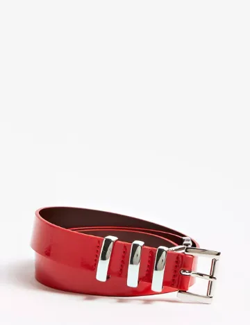 Curea Guess, rosu