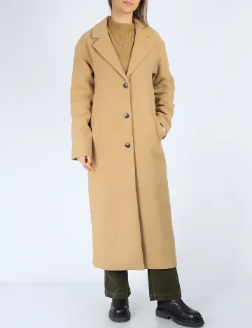 Palton Pieces, maro