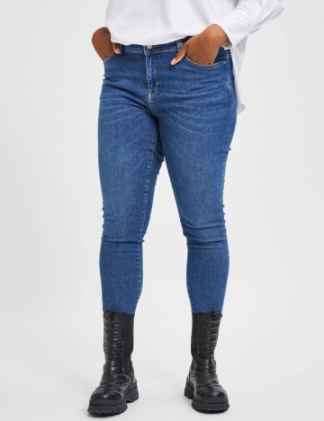 
						Blugi Selected Femme, albastru