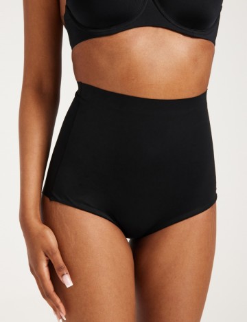
						Chilot Only, negru