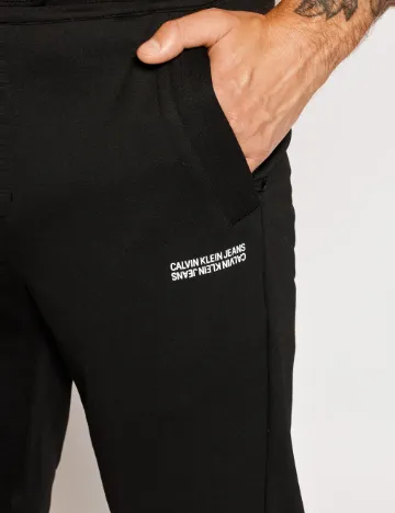 Pantaloni Calvin Klein Jeans, negru