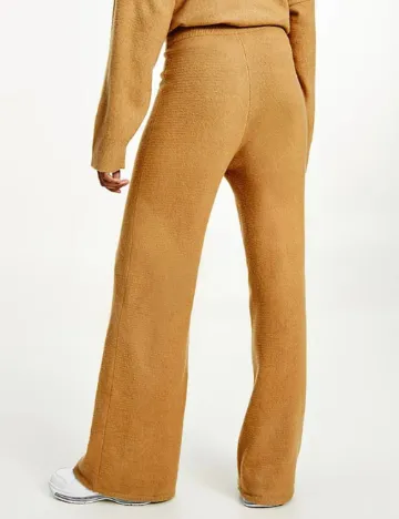 Pantaloni Tommy Hilfiger, maro