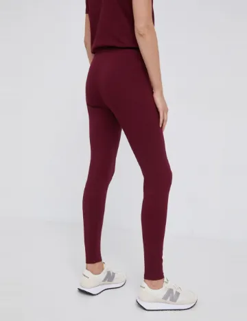 Colanti Tommy Hilfiger, visiniu