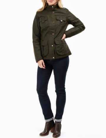 
						Jacheta Barbour, verde