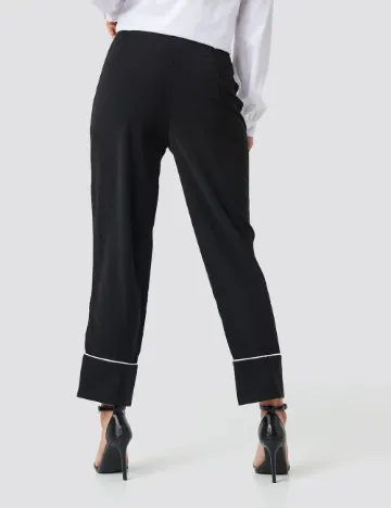 Pantaloni NA-KD, negru Negru