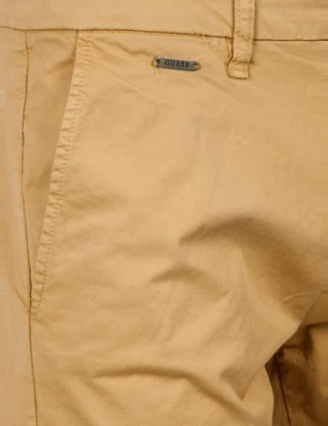 Pantaloni scurti Guess, maro Maro