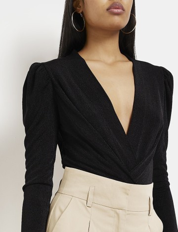 Body River Island, negru