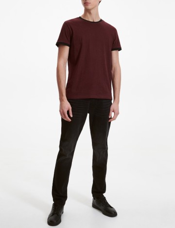 Tricou Reserved, visiniu