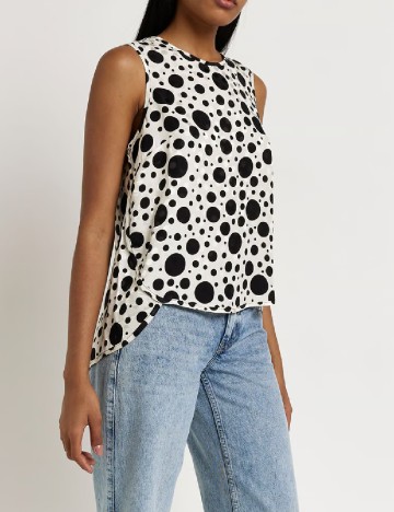 Maiou River Island, alb-negru