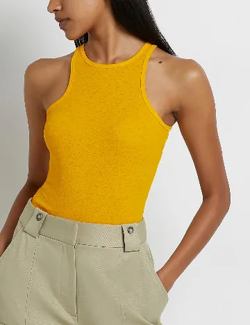 Maiou River Island, portocaliu