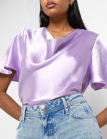 Tricou River Island, mov