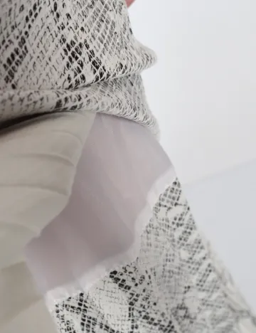 Fusta River Island, imprimeu sarpe