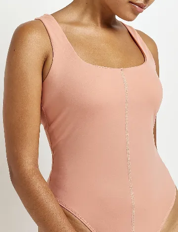 Body River Island, roz