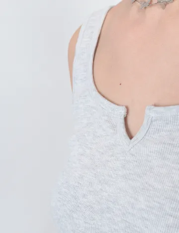 Top River Island, gri