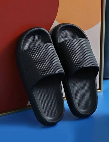 Slapi SHEIN, negru