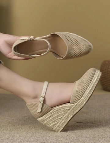 Sandale cu platforma SHEIN, crem