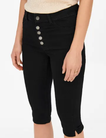 Pantaloni scurti Jacqueline de Yong, negru Negru