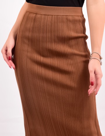 Fusta Zara, maro