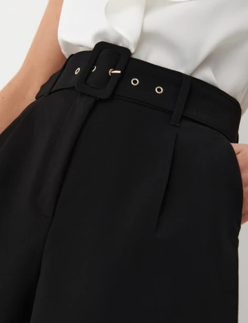 Pantaloni scurti Mohito, negru Negru