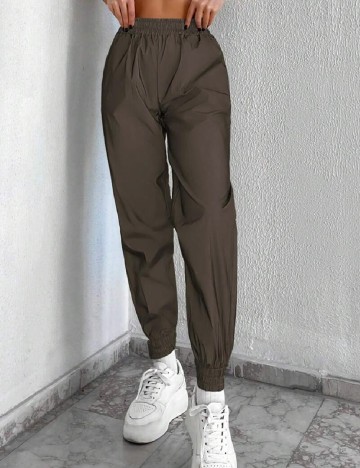 Pantaloni SHEIN, maro