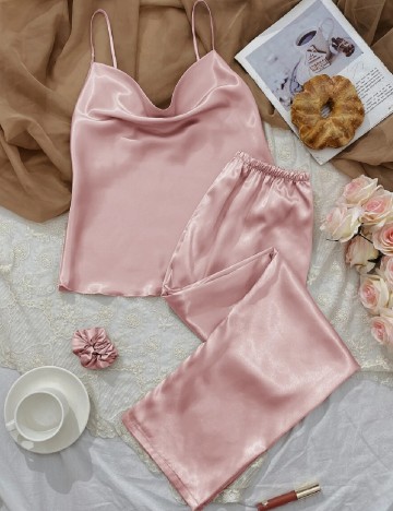 Pijamale SHEIN, roz